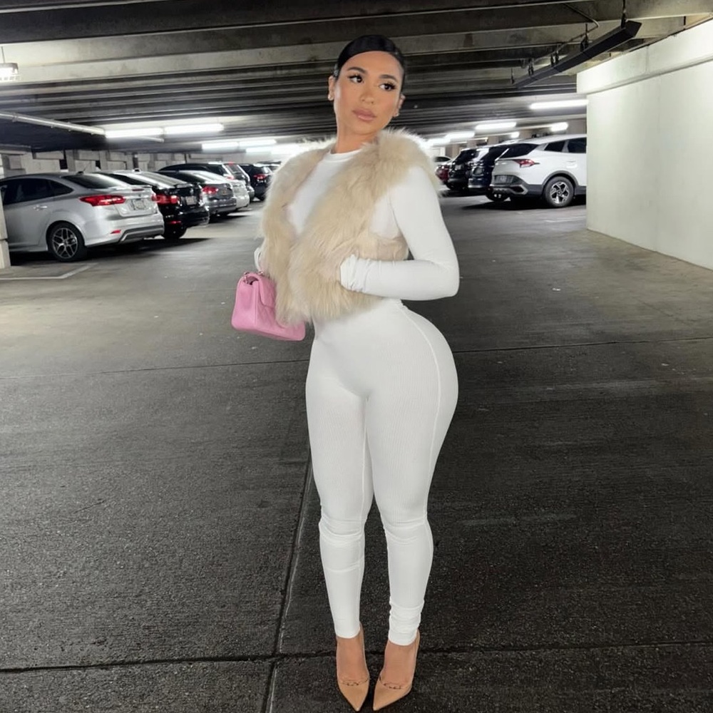 White Double Lined Two Piece Set - image 4